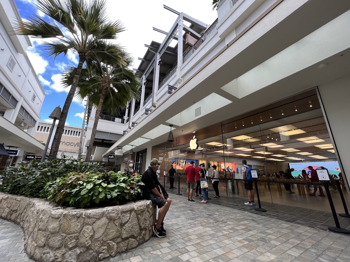Apple Ala Moana