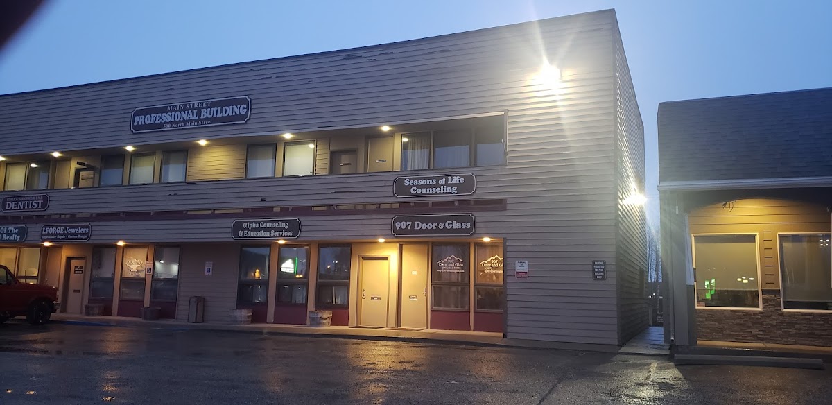 907 Door & Glass Inc