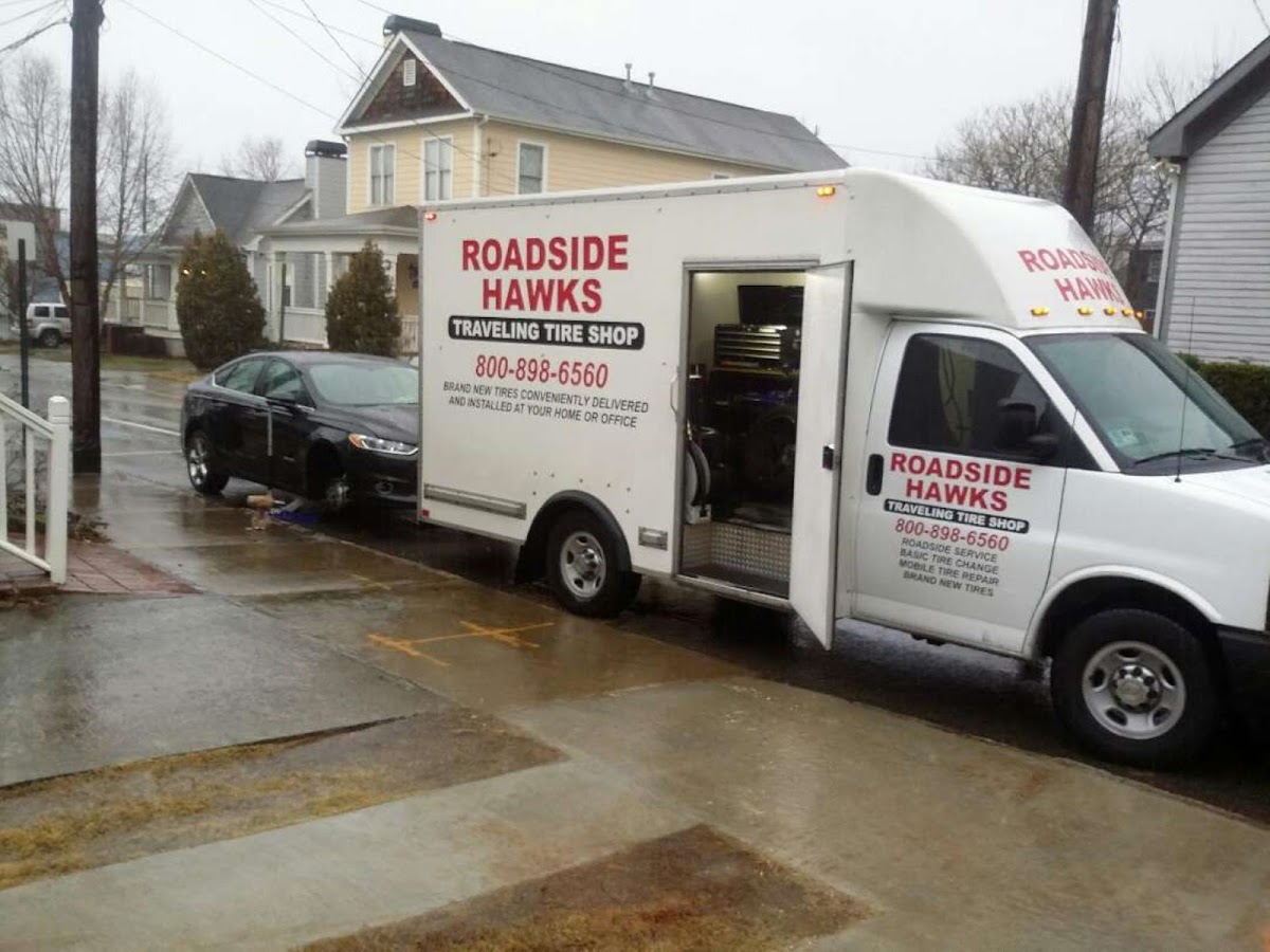 24 Hour Roadside Hawks Traveling Tire Shop