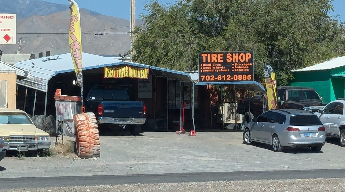 Camello's Desert Tire Shop