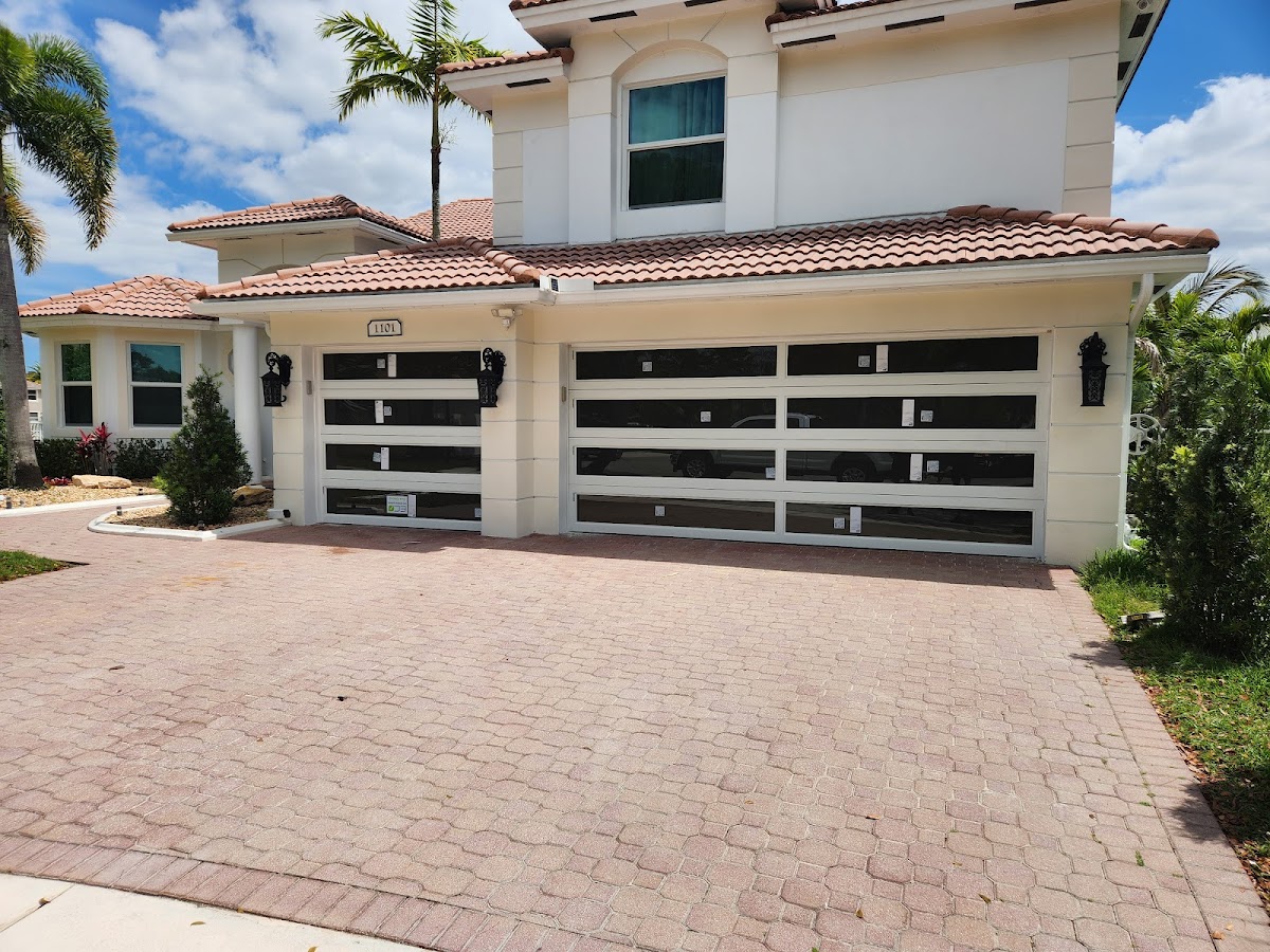 Innovation Garage Doors corp