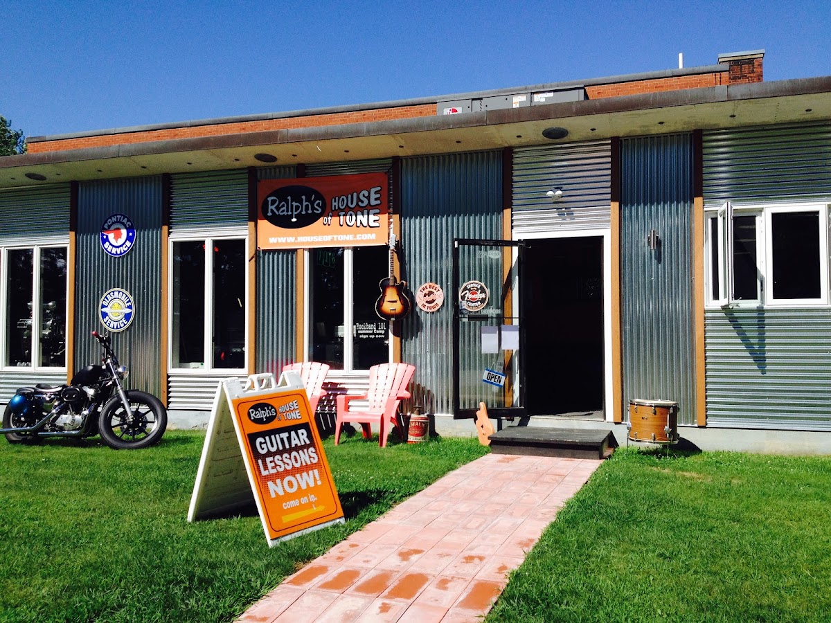 Ralph's House of Tone & Fifty Two Custom Guitars