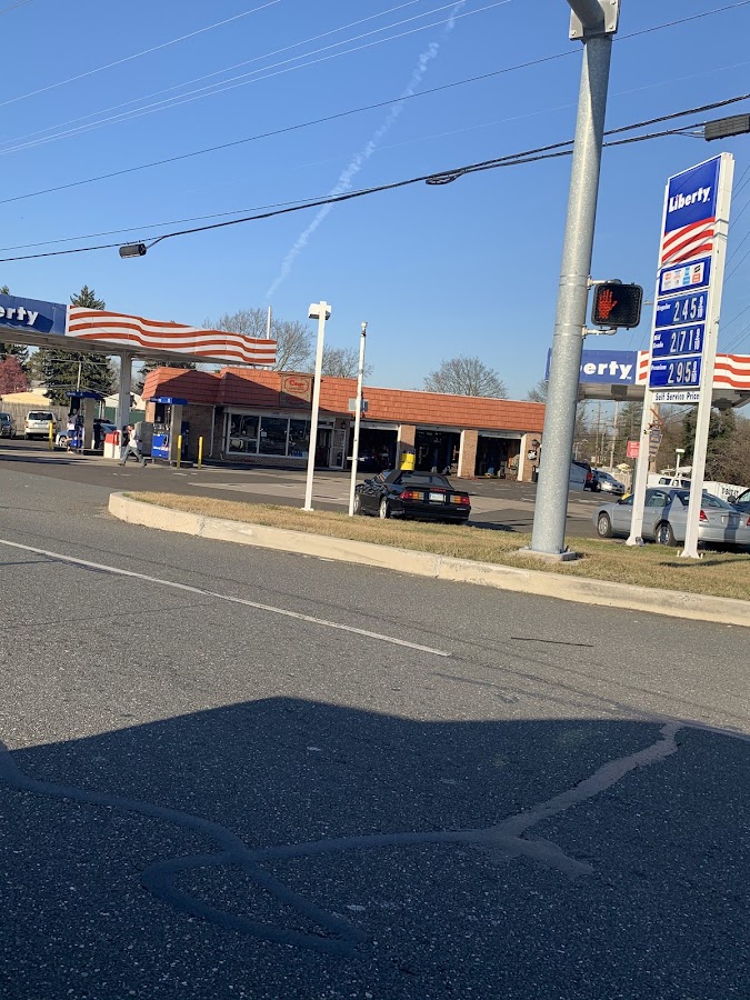 Carver's Auto Repair and BP Fuel station