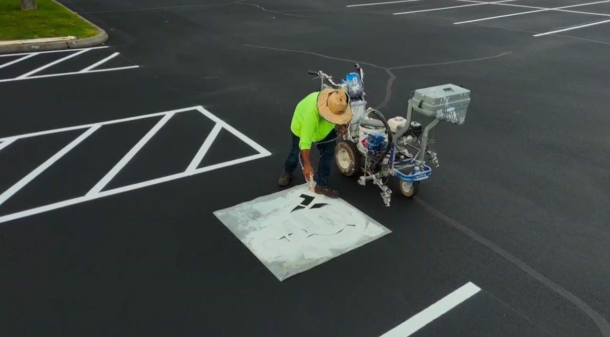 Sealcoat Express - Parking Lots & Driveways