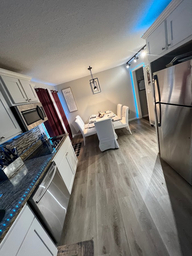 The Neighborhood handyman