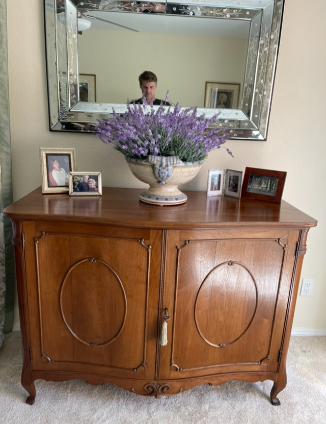 Ariel’s Furniture Refinishing