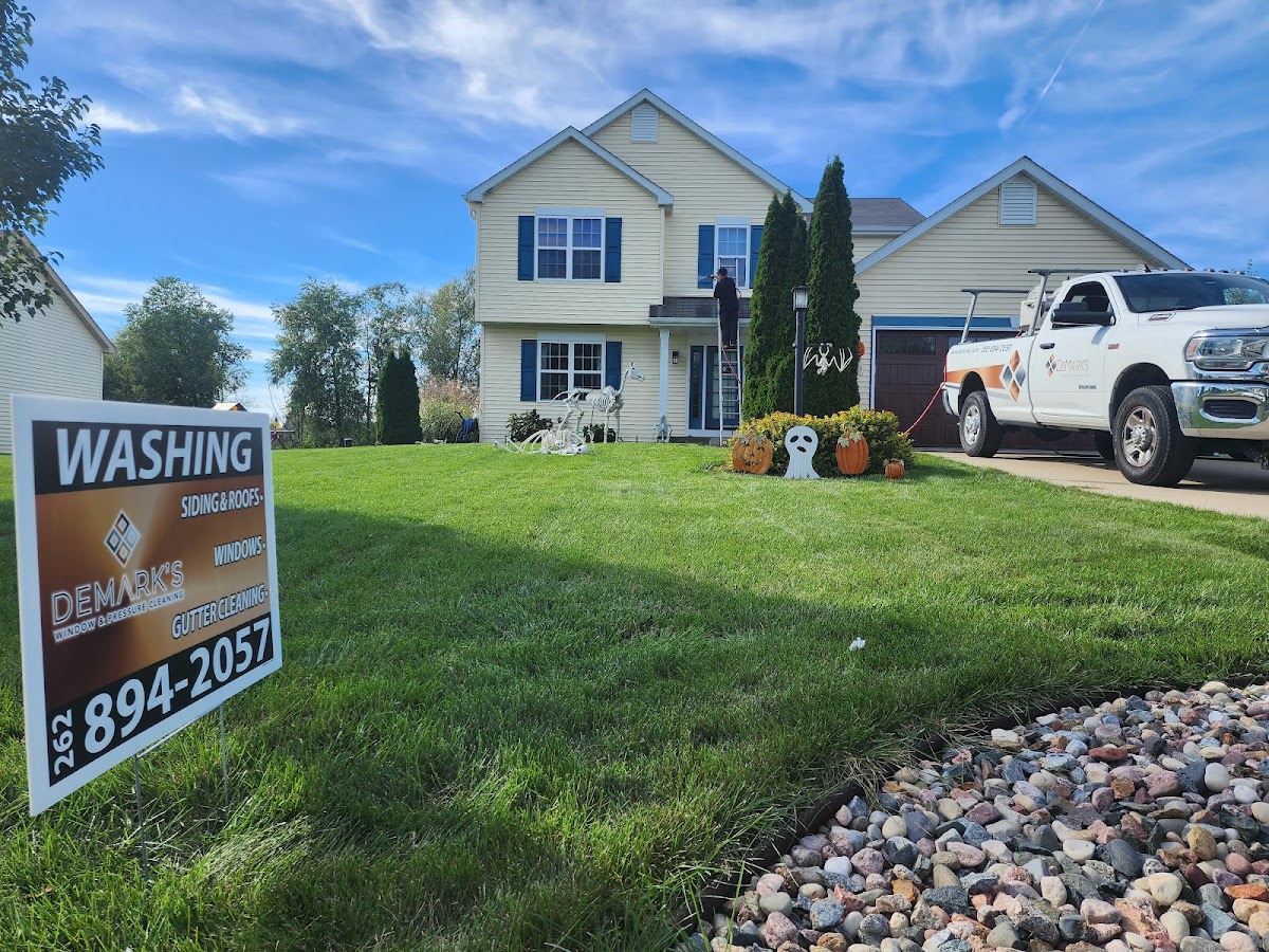 DeMark's Window & Pressure Cleaning