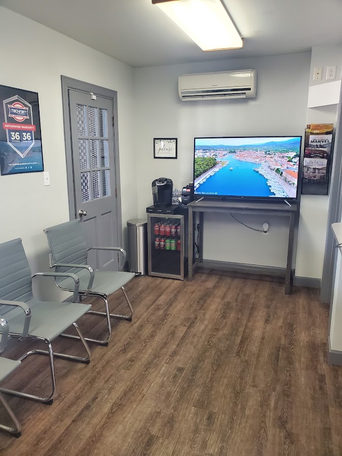 Ronnie White's County Line