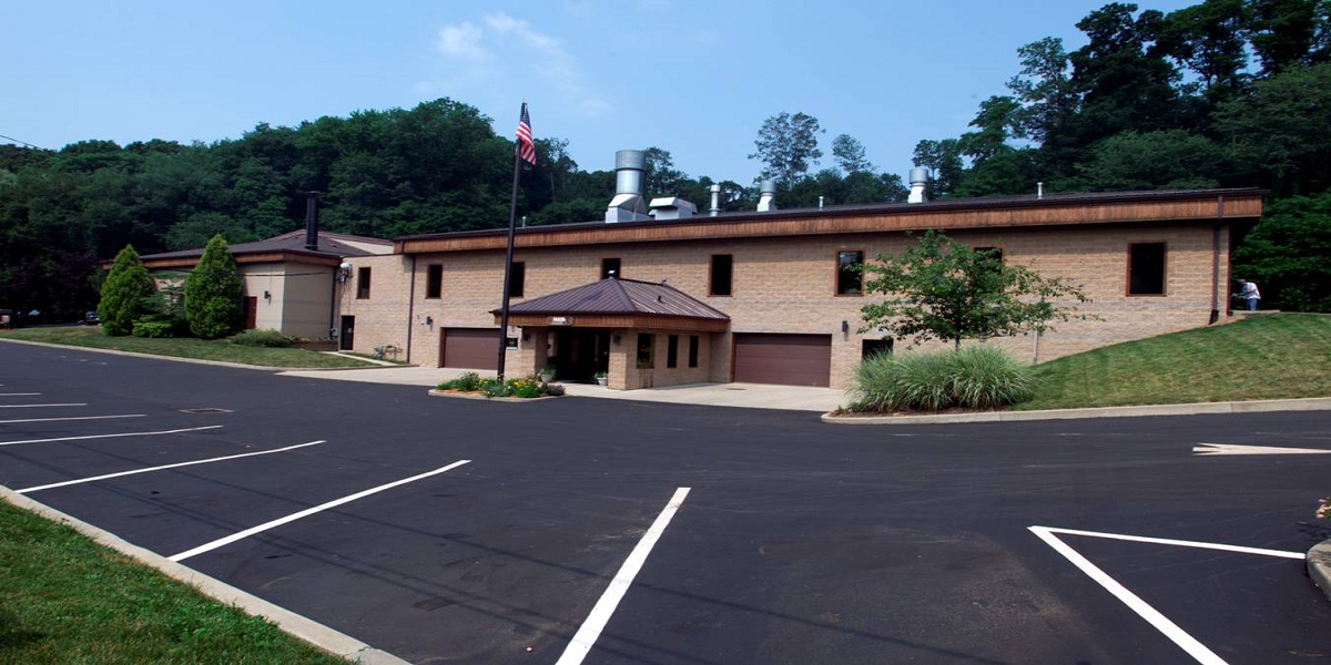 Baker's Collision | Glass | Service Centers