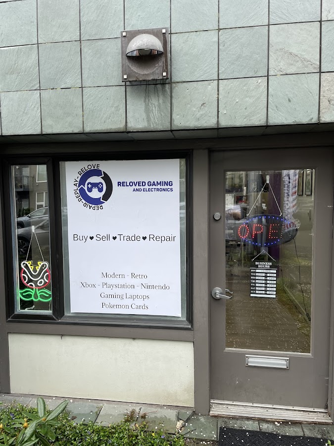 ReLoved Gaming and Electronics - ReLoved Gaming and Electronics iPhone Screen Repair in Seattle, WA photo