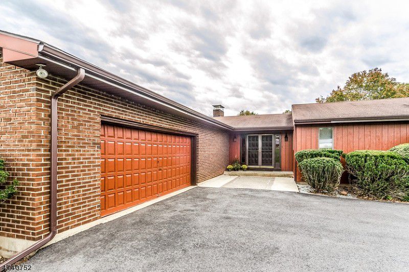 Girard's Garage Door Repair Service