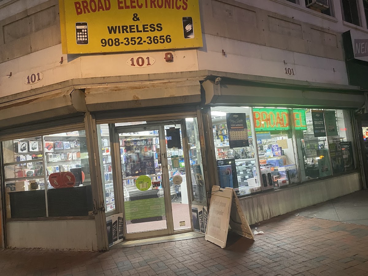 Broad st Electronics - Broad st Electronics Outlet Repair in Elizabeth, NJ photo