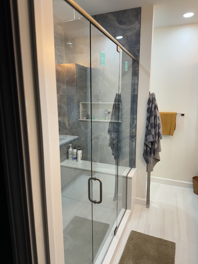 Mc Lean County Glass & Mirror - Mc Lean County Glass & Mirror Shower Repair in Bloomington, IL photo