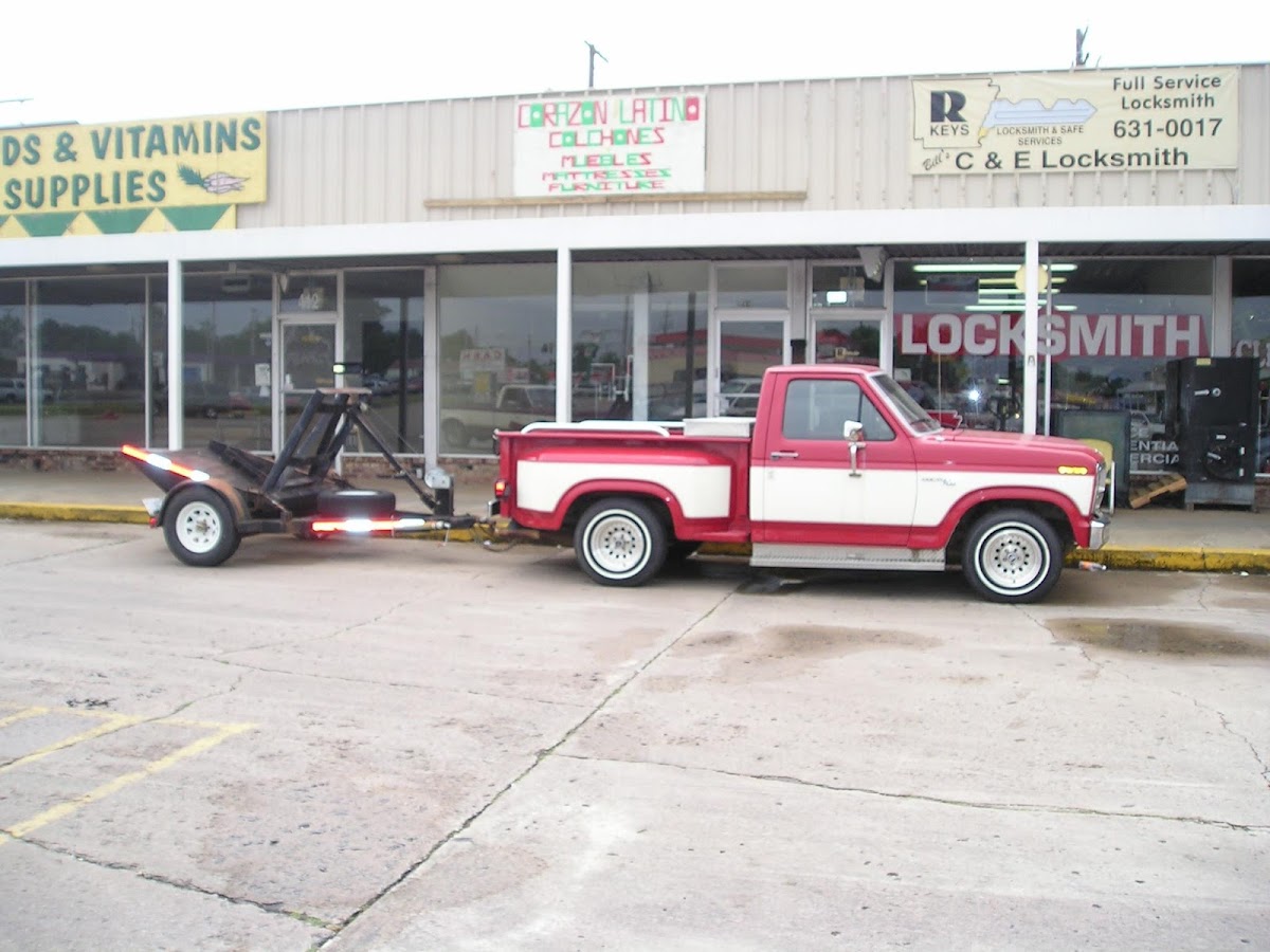 R-Keys Lock & Safe Services - R-Keys Lock & Safe Services Lock Repair in Rogers, AR photo