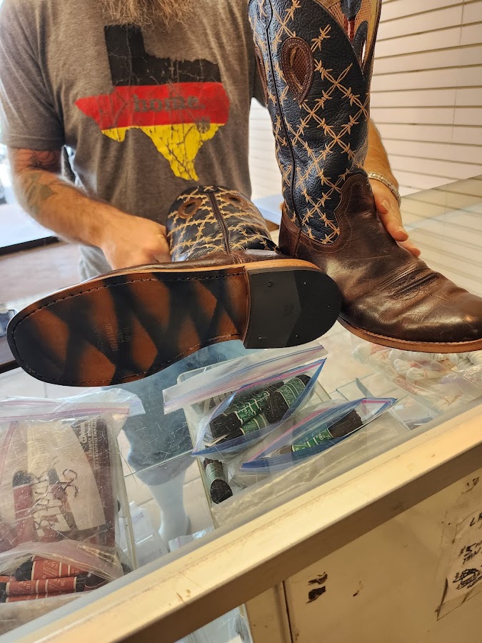 Evan's Shoe Repair. (Formerly Mikes)