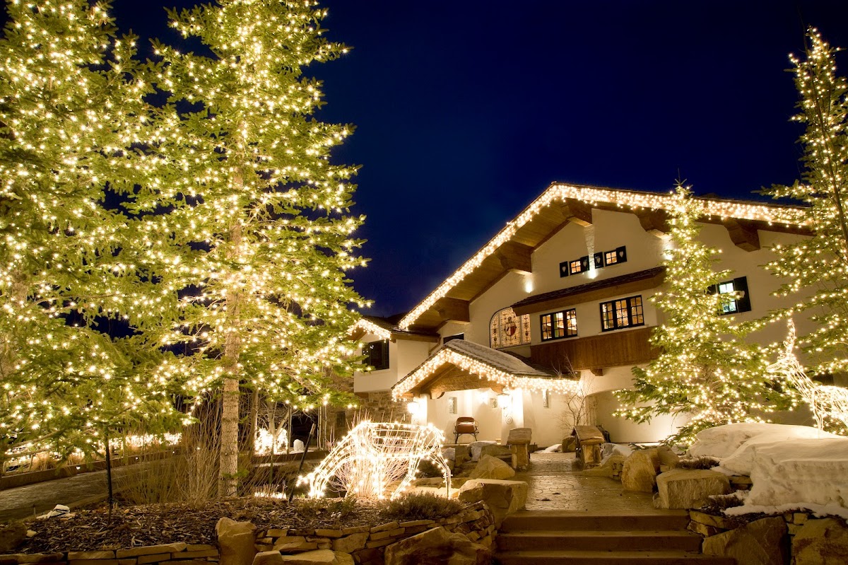 Brite Nites | Holiday & Outdoor Lighting