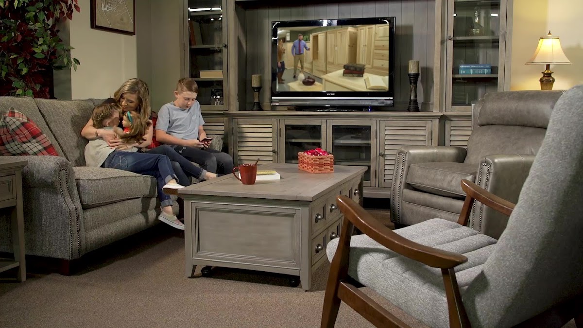 304 Stillwater Avenue Furniture