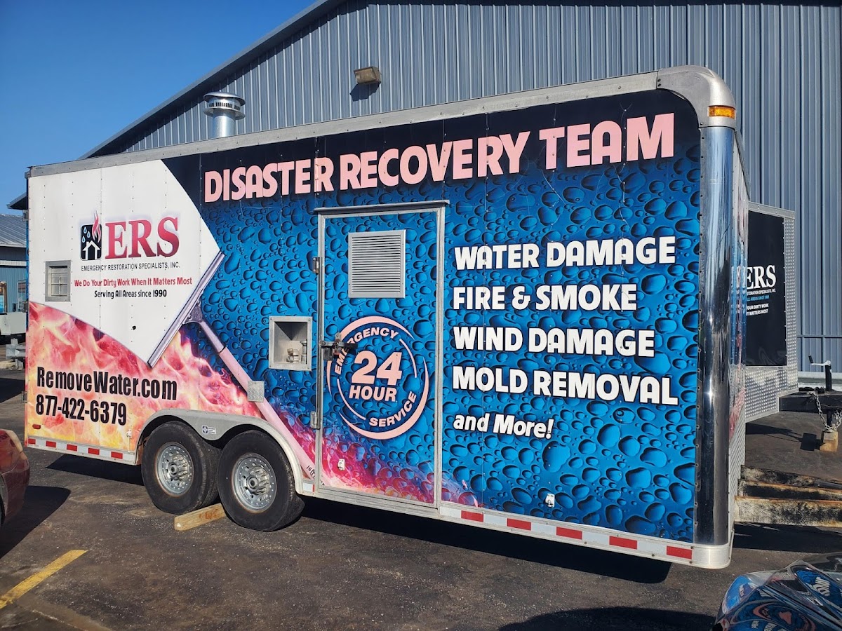 Emergency Specialists Inc Roof Repair in New Berlin, WI photo