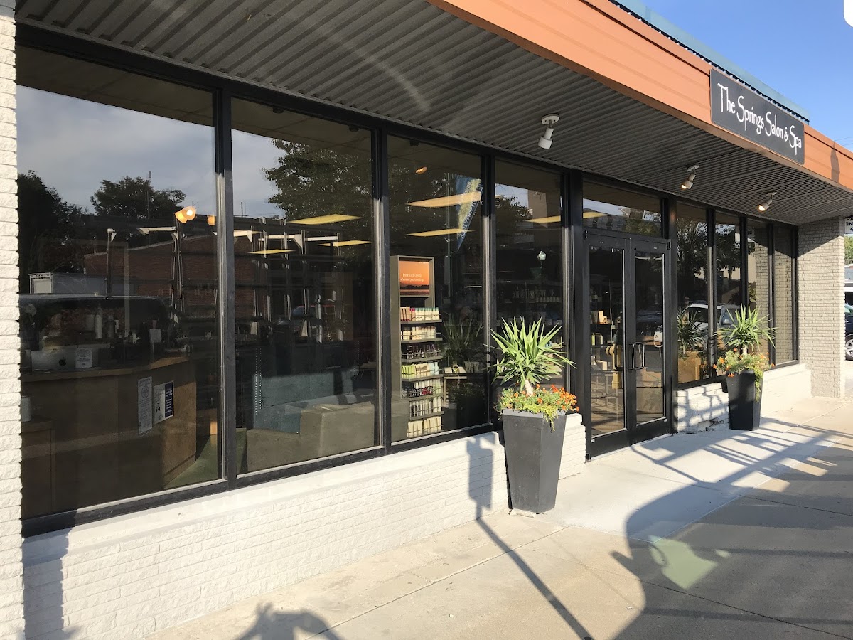 A & E Glass Showerdoors and Mirrors LLC