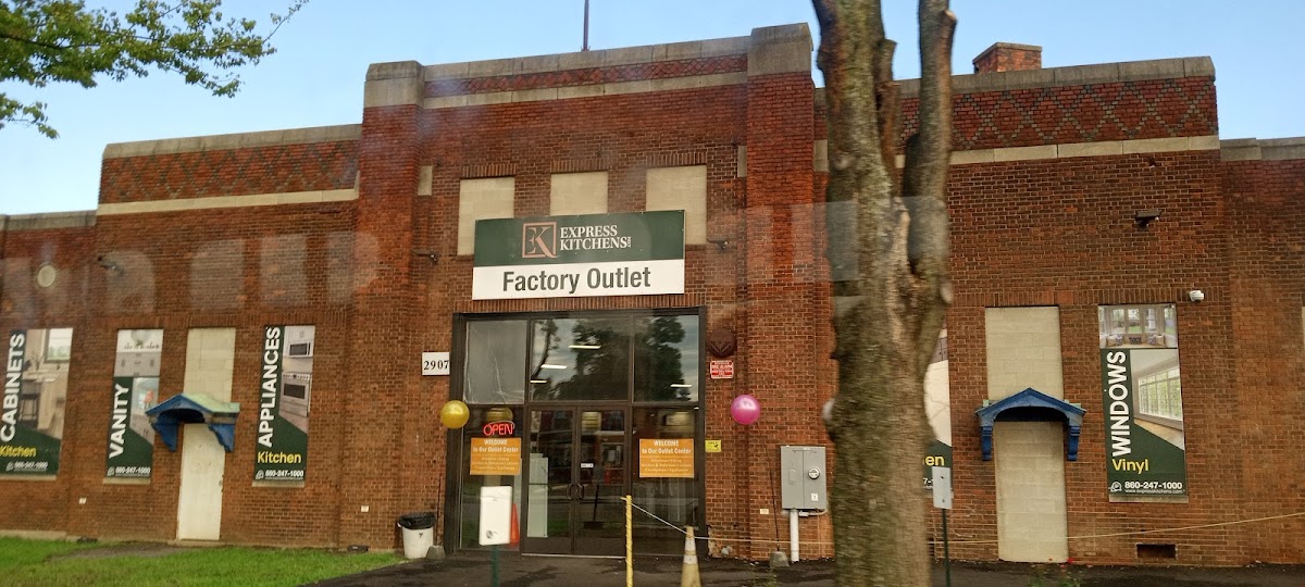 Express Kitchens Factory Outlet: Hartford