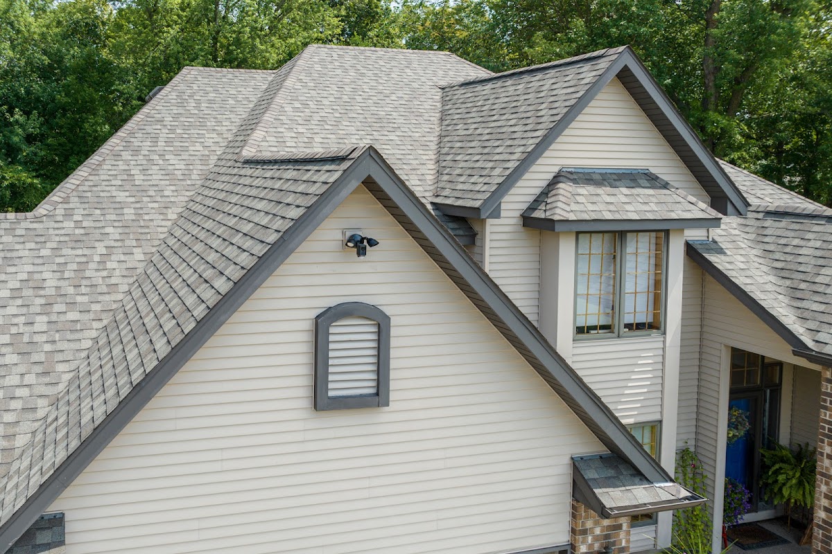Heyn Brothers Service Roofing - Heyn Brothers Service Roofing Roof Repair in Waterloo, IA photo