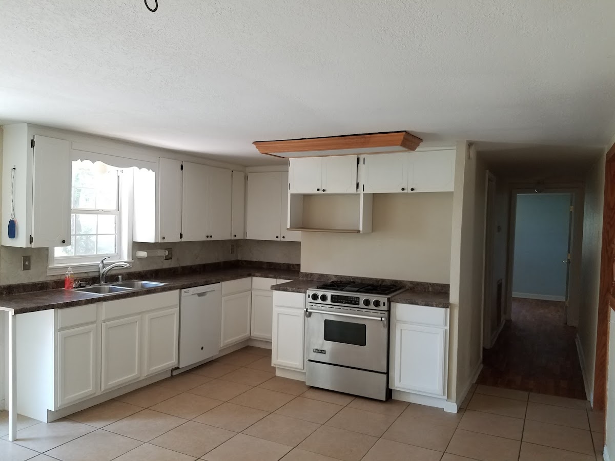 Tri-Lakes Handyman and Tree Service - Tri-Lakes Handyman and Tree Service Deck Repair in Hot Springs, AR photo