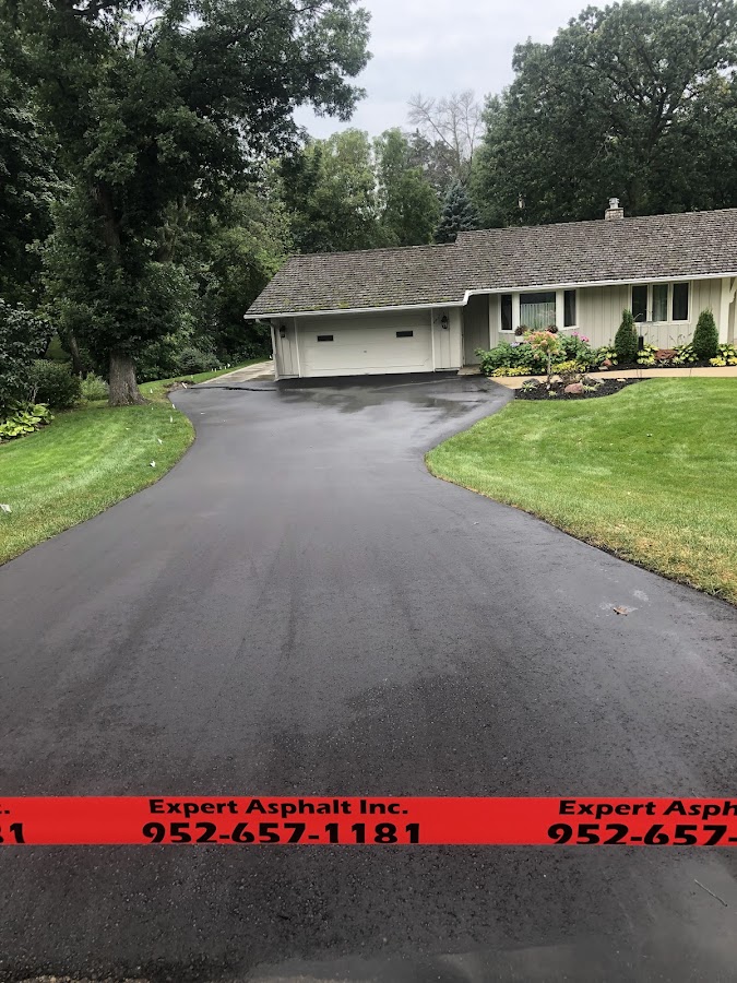 Expert Asphalt Inc. Driveway Repair in Watertown, MN photo