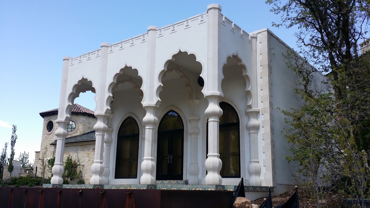 Visionmakers Intl Custom Stone & Steel Doors