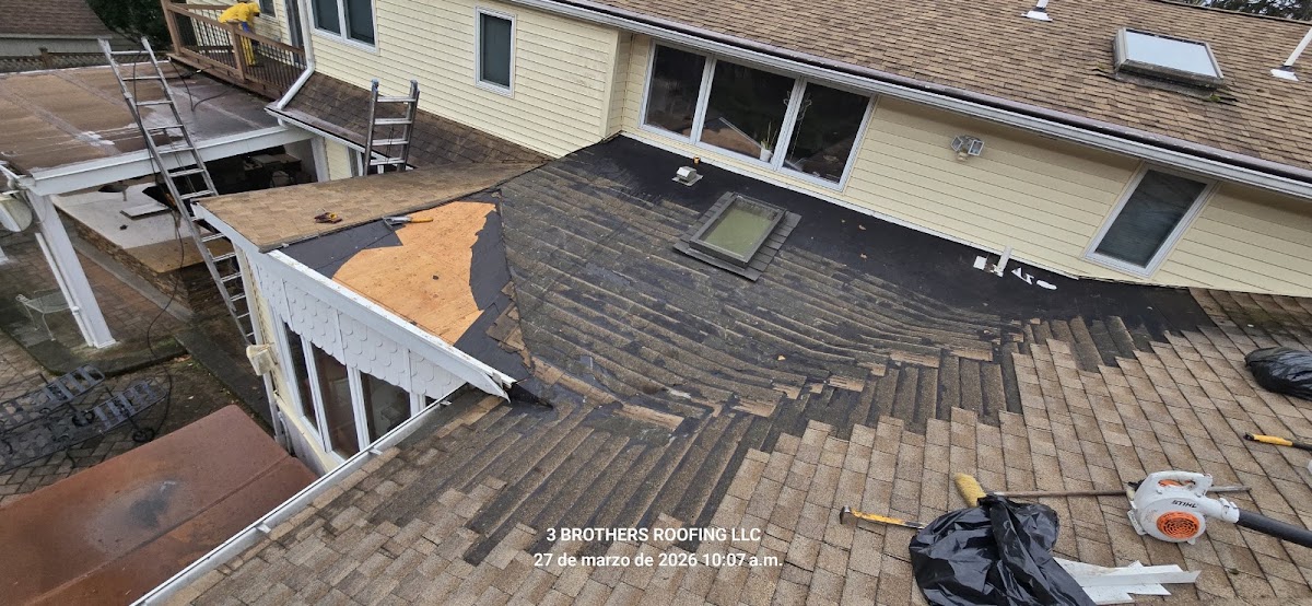 3 BROTHERS ROOFING LLC - 3 BROTHERS ROOFING LLC Roofing Contractor in Palisades Park, NJ photo