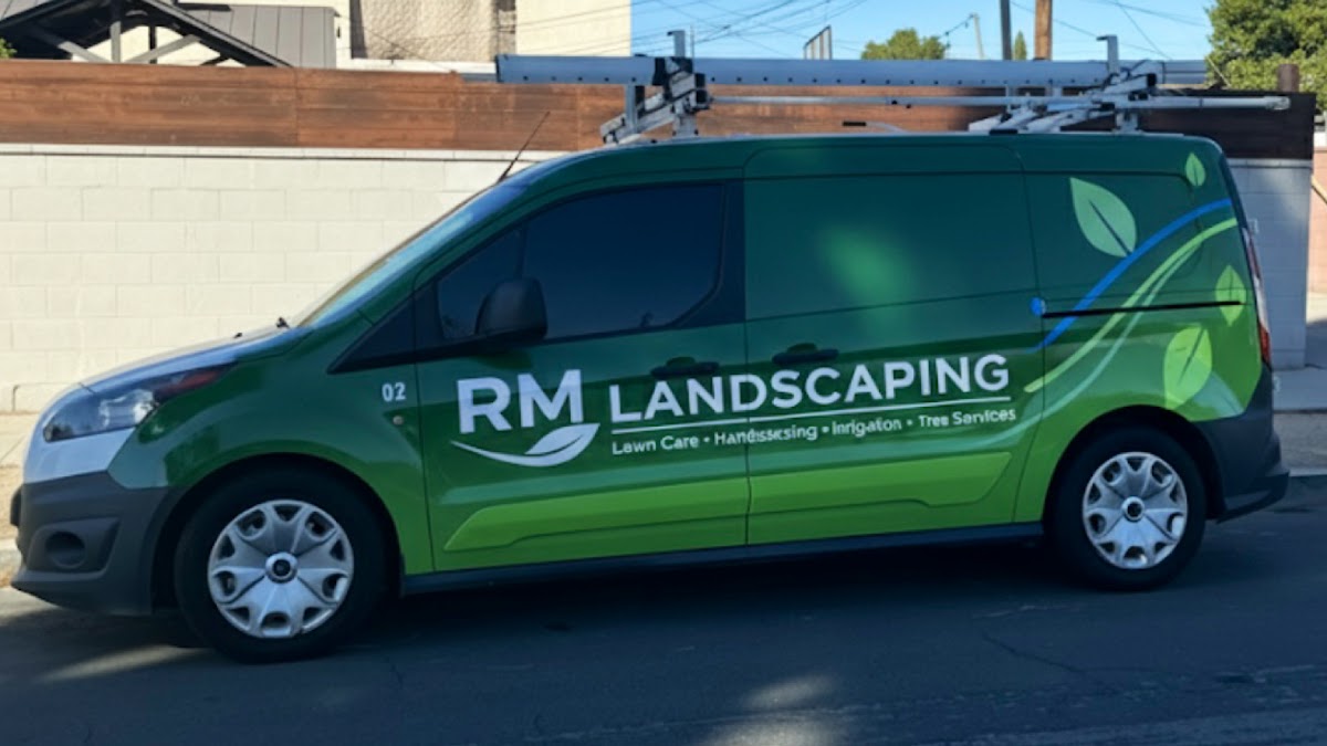 RM LANDSCAPE DESIGN & MAINTENANCE