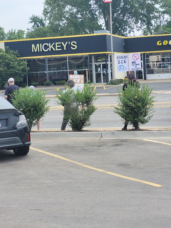 MICKEY'S TIRE & SERVICE