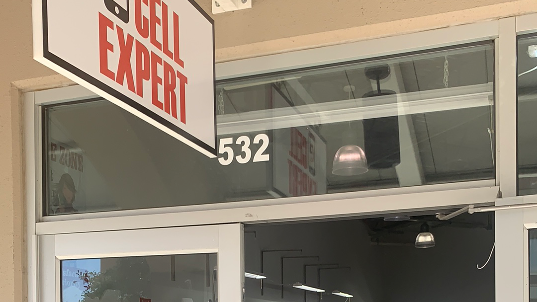 Cell Expert Charging Port Repair in Pearl, MS photo