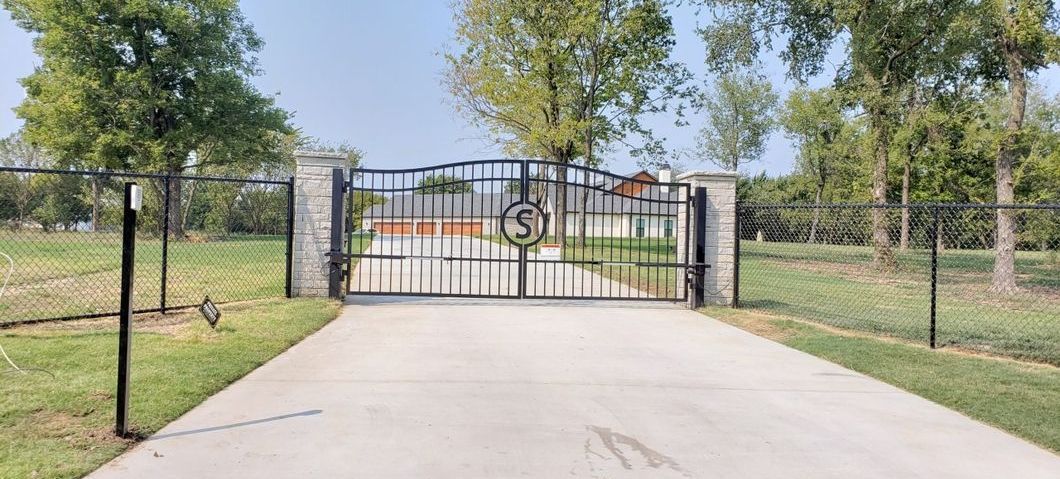 Pro-Line Fence and Gate - Pro-Line Fence and Gate Fence Repair in Broken Arrow, OK photo