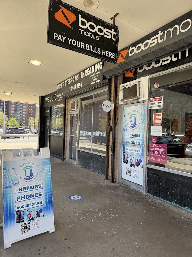 Baxx Customs - Boost Mobile