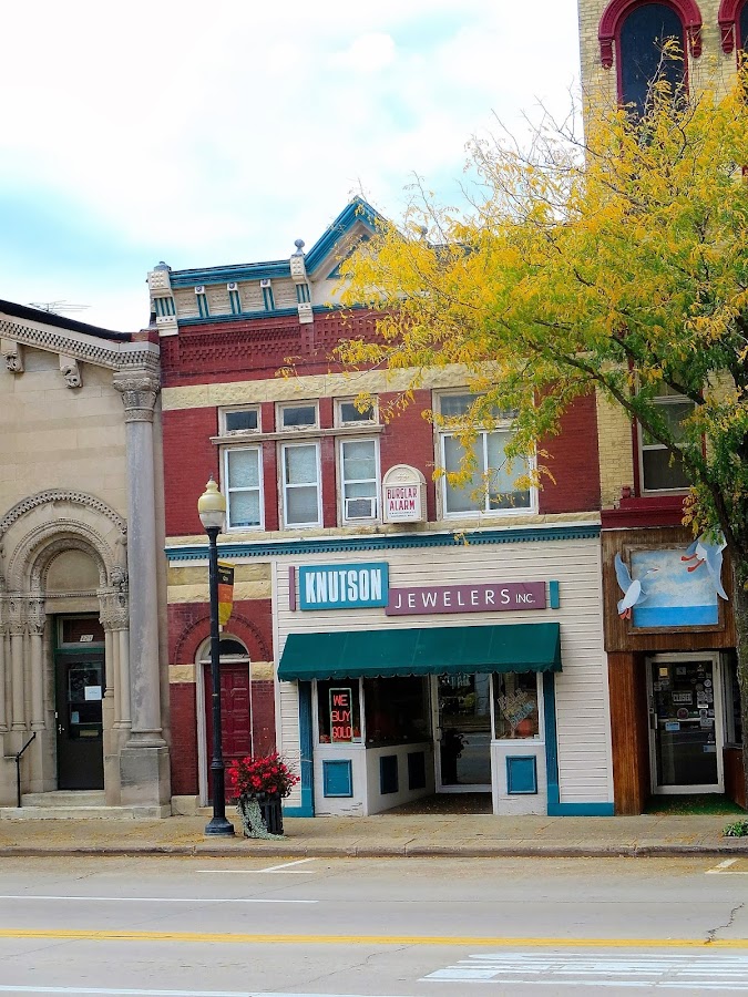 Knutson Jewelers Inc