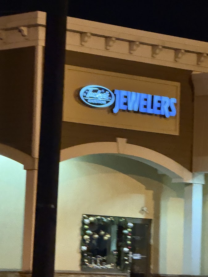 Tucker’s Custom Jewelers Inc