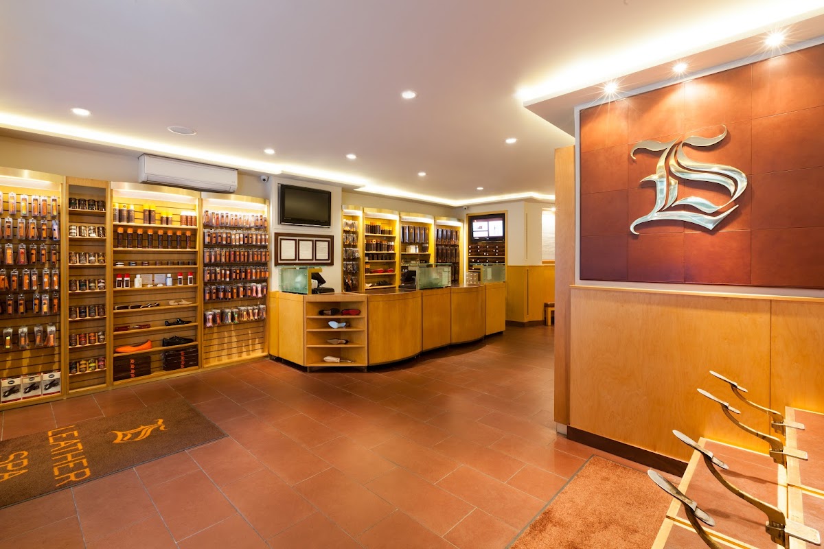 LEATHER SPA