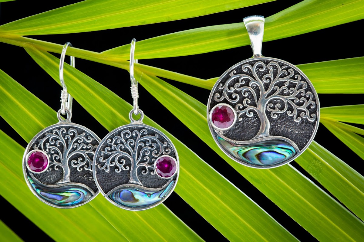 Cummings Goldsmith AKA Sassafras - Cummings Goldsmith AKA Sassafras Jewelry Repair in Kailua-Kona, HI photo