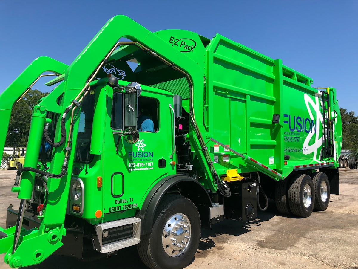 Fusion Waste & Recycling Trash Compactor Repair in Dallas, TX photo
