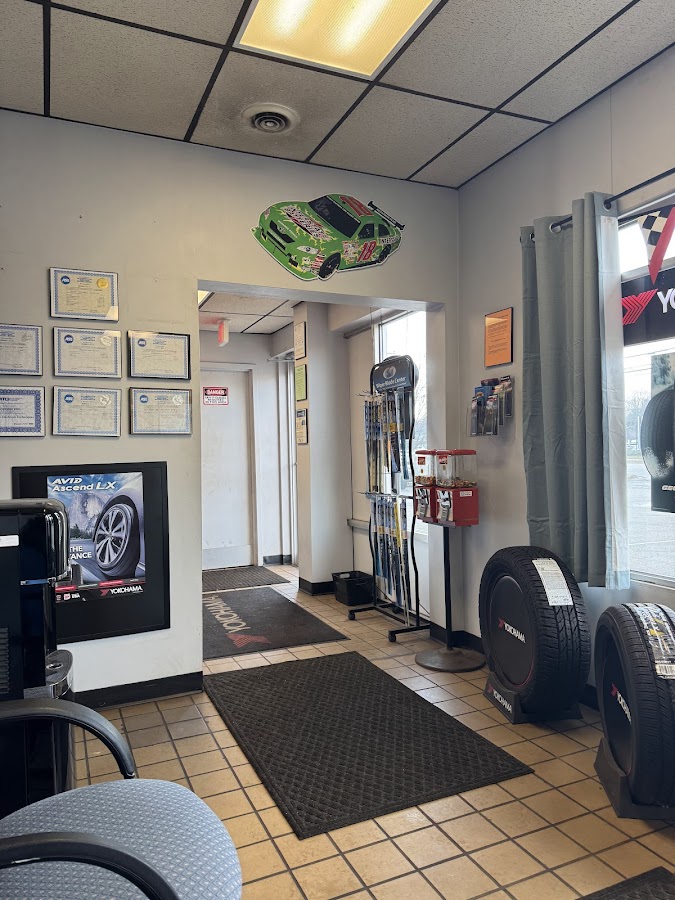 Lou's Service Center