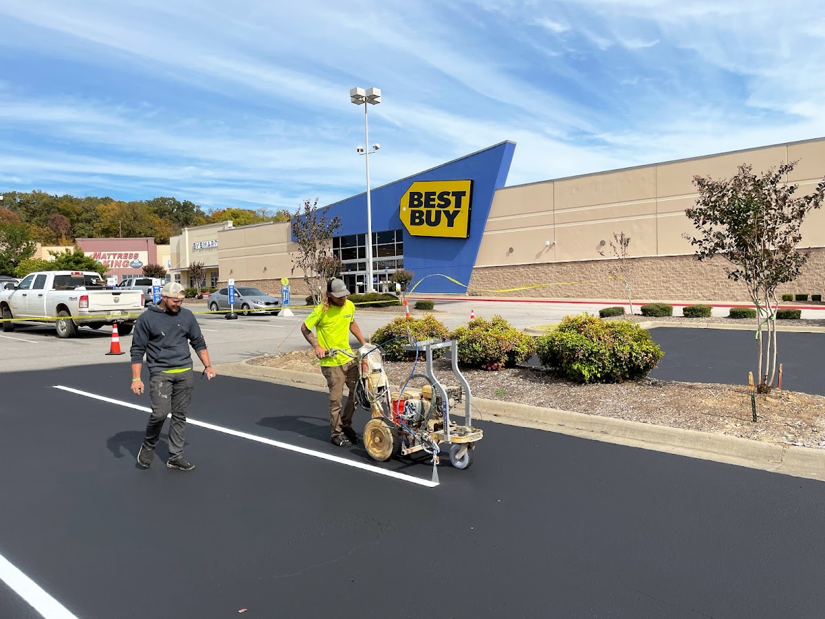 Parking Lots Plus - Fayetteville Driveway Repair in Fayetteville, AR photo