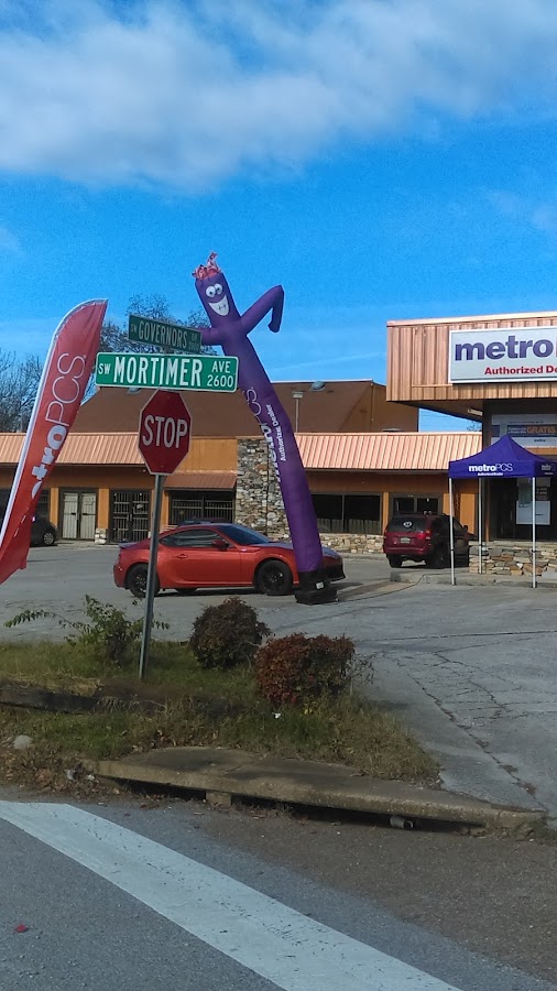 Governors - Governors Charging Port Repair in Huntsville, AL photo